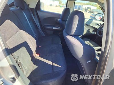 Zdjęcie 10 z 12 samochodu: 2011 NISSAN JUKE S VIN:JN8AF5MR8BT004568 - miniatura