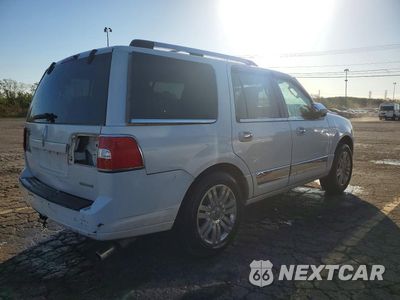 Trzecie zdjęcie samochodu z tyłu: 2011 LINCOLN NAVIGATOR VIN:5LMJJ2J59BEJ07005 - miniatura