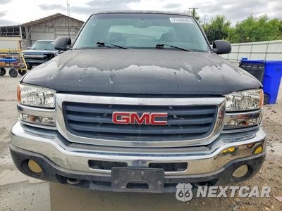 Piąte zdjęcie samochodu w środku: 2004 GMC NEW SIERRA C1500 VIN:2GTEC19T541110438 - miniatura