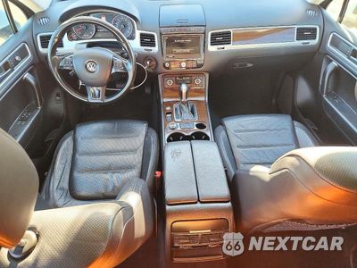 Zdjęcie 8 z 13 samochodu: 2016 VOLKSWAGEN TOUAREG SPORT VIN:WVGEF9BP6GD001297 - miniatura