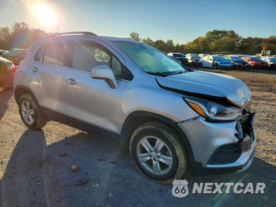Czwarte zdjęcie samochodu z boku: 2018 CHEVROLET TRAX 1LT VIN:KL7CJPSB4JB712435 - miniatura
