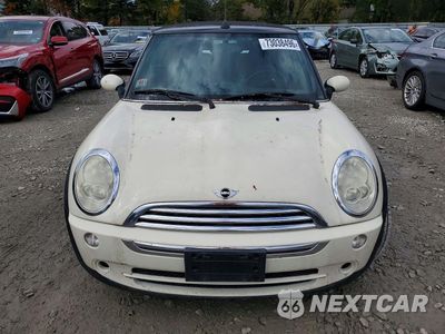 Piąte zdjęcie samochodu w środku: 2006 MINI COOPER VIN:WMWRF33546TG15978 - miniatura