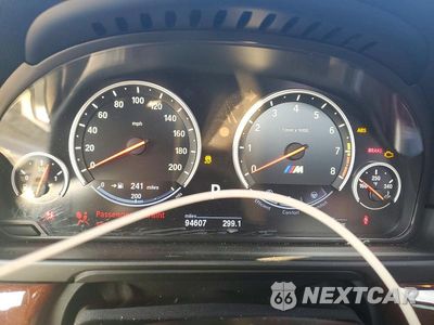 Zdjęcie 9 z 12 samochodu: 2013 BMW M5 VIN:WBSFV9C5XDC773370 - miniatura