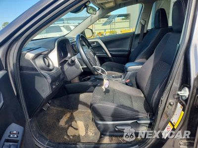 Zdjęcie 7 z 13 samochodu: 2018 TOYOTA RAV4 XLE VIN:JTMWFREV2JJ164640 - miniatura