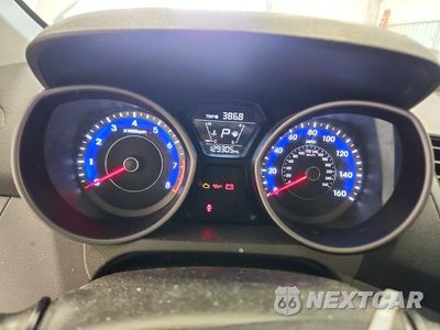 Zdjęcie 9 z 12 samochodu: 2016 HYUNDAI ELANTRA SE VIN:KMHDH4AEXGU546363 - miniatura