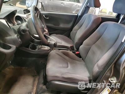 Zdjęcie 7 z 13 samochodu: 2013 HONDA FIT VIN:JHMGE8H37DC063273 - miniatura