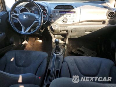 Zdjęcie 8 z 12 samochodu: 2011 HONDA FIT SPORT VIN:JHMGE8G51BC011430 - miniatura