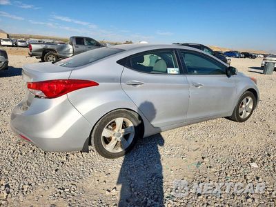 Trzecie zdjęcie samochodu z tyłu: 2013 HYUNDAI ELANTRA GLS VIN:KMHDH4AE8DU609133 - miniatura