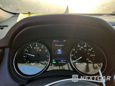 Zdjęcie 9 z 12 samochodu: 2018 NISSAN ROGUE SL VIN:5N1AT2MT5JC783033 - miniatura