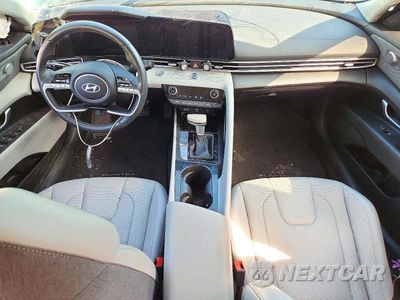 Zdjęcie 8 z 12 samochodu: 2025 HYUNDAI ELANTRA LIMITED VIN:KMHLN4DJ8SU133105 - miniatura