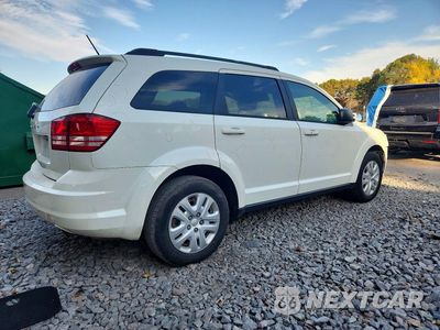 Trzecie zdjęcie samochodu z tyłu: 2018 DODGE JOURNEY SE VIN:3C4PDCAB0JT294315 - miniatura