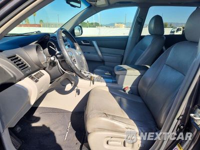 Zdjęcie 7 z 14 samochodu: 2013 TOYOTA HIGHLANDER SE VIN:5TDZK3EH7DS092194 - miniatura