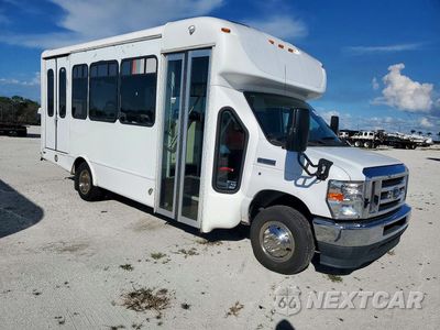 Czwarte zdjęcie samochodu z boku: 2021 FORD E350 SHUTTLE BUS VIN:1FDEE3FNXMDC10823 - miniatura