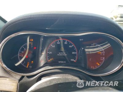 Zdjęcie 9 z 14 samochodu: 2015 JEEP GRAND CHEROKEE OVERLAND VIN:1C4RJECGXFC646809 - miniatura