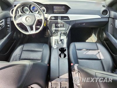 Zdjęcie 8 z 12 samochodu: 2014 MERCEDES-BENZ C 300 4MATIC VIN:WDDGF8AB0ER302943 - miniatura