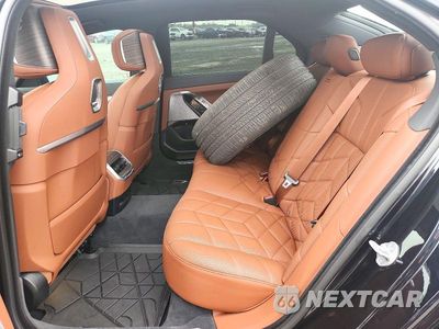 Zdjęcie 10 z 13 samochodu: 2023 BMW 760 XI VIN:WBA33EJ05PCM26921 - miniatura