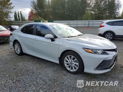 Czwarte zdjęcie samochodu z boku: 2023 TOYOTA CAMRY LE VIN:4T1C11BKXPU107201 - miniatura