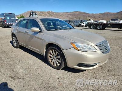 Czwarte zdjęcie samochodu z boku: 2013 CHRYSLER 200 TOURING VIN:1C3CCBBB2DN627732 - miniatura
