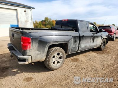 Trzecie zdjęcie samochodu z tyłu: 2017 CHEVROLET SILVERADO K1500 LT VIN:1GCVKREC2HZ148715 - miniatura