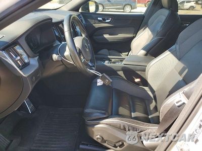 Zdjęcie 7 z 13 samochodu: 2020 VOLVO XC60 T5 R-DESIGN VIN:YV4102RM6L1555326 - miniatura