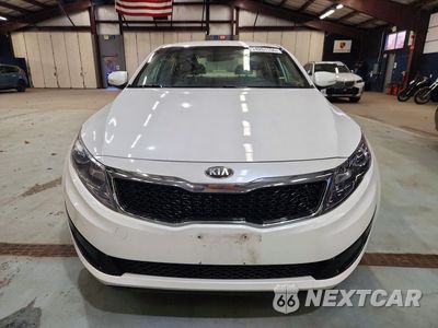Piąte zdjęcie samochodu w środku: 2013 KIA OPTIMA LX VIN:KNAGM4A72D5351746 - miniatura