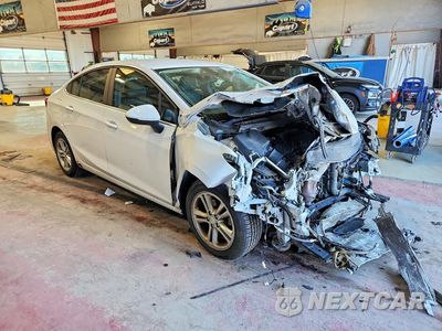 Czwarte zdjęcie samochodu z boku: 2017 CHEVROLET CRUZE LT VIN:1G1BE5SM9H7233295 - miniatura