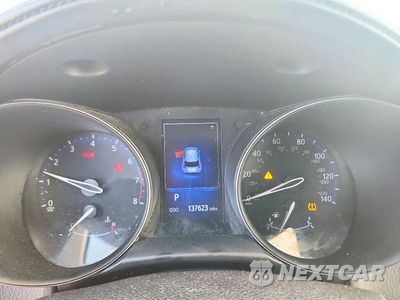 Zdjęcie 9 z 12 samochodu: 2018 TOYOTA C-HR XLE VIN:NMTKHMBXXJR009515 - miniatura