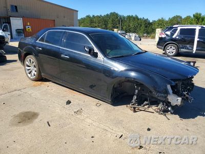 Czwarte zdjęcie samochodu z boku: 2016 CHRYSLER 300C VIN:2C3CCAEG2GH358131 - miniatura