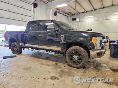 Czwarte zdjęcie samochodu z boku: 2017 FORD F250 SUPER DUTY VIN:1FT7W2BT5HEE47132 - miniatura