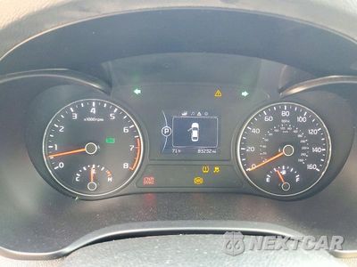 Zdjęcie 9 z 12 samochodu: 2018 KIA OPTIMA LX VIN:5XXGT4L3XJG270744 - miniatura