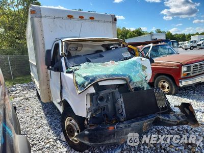 Czwarte zdjęcie samochodu z boku: 2004 GMC SAVANA CUTAWAY G3500 BOX TRUCK VIN:1GDHG31U941905169 - miniatura