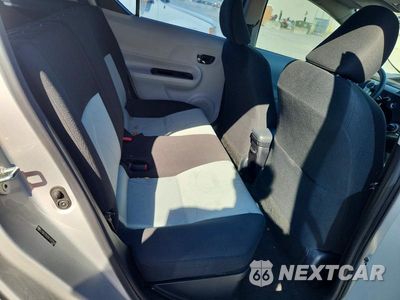 Zdjęcie 10 z 12 samochodu: 2013 TOYOTA PRIUS C THREE VIN:JTDKDTB35D1057588 - miniatura
