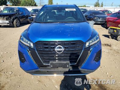 Piąte zdjęcie samochodu w środku: 2023 NISSAN KICKS SR VIN:3N1CP5DV3PL562566 - miniatura
