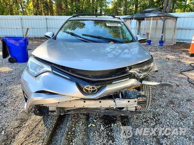Piąte zdjęcie samochodu w środku: 2018 TOYOTA RAV4 XLE VIN:JTMRFREV6JJ228286 - miniatura