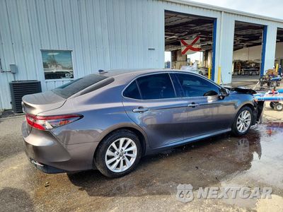 Trzecie zdjęcie samochodu z tyłu: 2023 TOYOTA CAMRY LE VIN:4T1C11AK6PU811557 - miniatura