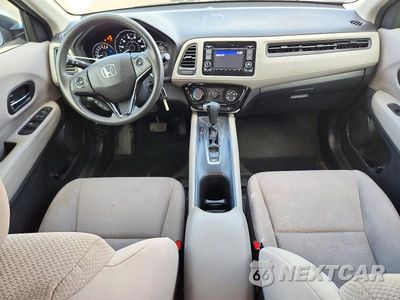 Zdjęcie 8 z 14 samochodu: 2018 HONDA HR-V LX VIN:3CZRU5H3XJM723810 - miniatura