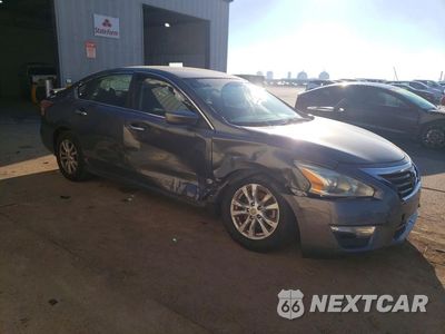 Czwarte zdjęcie samochodu z boku: 2014 NISSAN ALTIMA 2.5 S VIN:1N4AL3AP1EN225827 - miniatura