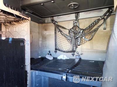 Zdjęcie 10 z 13 samochodu: 2018 FREIGHTLINER CASCADIA 1 - SEMI TRUCK VIN:1FUJGLDR5JLJK4901 - miniatura