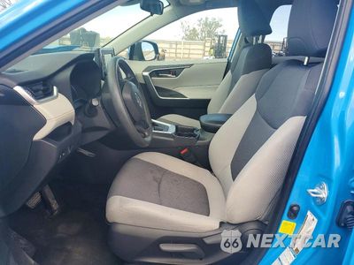 Zdjęcie 7 z 13 samochodu: 2019 TOYOTA RAV4 XLE VIN:JTMP1RFV7KD002505 - miniatura