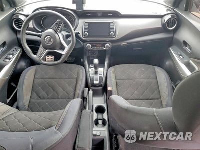 Zdjęcie 8 z 13 samochodu: 2018 NISSAN KICKS SV VIN:3N1CP5CU2JL508465 - miniatura