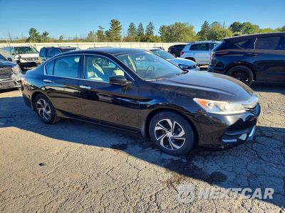 Czwarte zdjęcie samochodu z boku: 2017 HONDA ACCORD LX VIN:1HGCR2F35HA190854 - miniatura