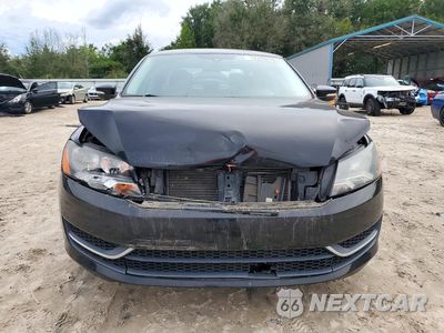 Piąte zdjęcie samochodu w środku: 2013 VOLKSWAGEN PASSAT SE VIN:1VWBH7A31DC003400 - miniatura