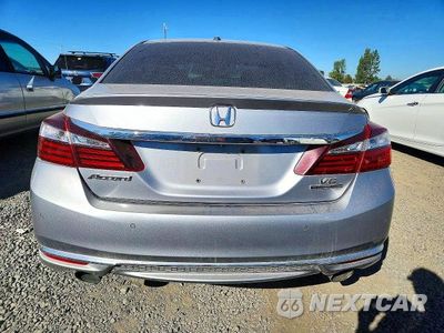 Zdjęcie 6 z 12 samochodu: 2017 HONDA ACCORD TOURING VIN:1HGCR3F98HA010745 - miniatura