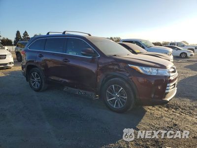 Czwarte zdjęcie samochodu z boku: 2018 TOYOTA HIGHLANDER XLE VIN:5TDJZRFH6JS886934 - miniatura