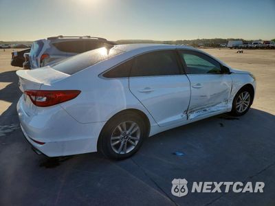 Trzecie zdjęcie samochodu z tyłu: 2016 HYUNDAI SONATA SE VIN:5NPE24AF6GH299887 - miniatura