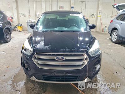 Piąte zdjęcie samochodu w środku: 2017 FORD ESCAPE SE VIN:1FMCU0GD4HUD57966 - miniatura