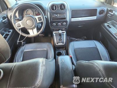 Zdjęcie 8 z 13 samochodu: 2014 JEEP COMPASS LATITUDE VIN:1C4NJDEB2ED846974 - miniatura