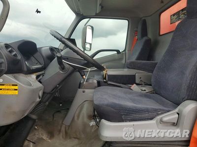 Zdjęcie 7 z 13 samochodu: 2017 HINO 195 BOX TRUCK VIN:JHHSDM2H7HK005779 - miniatura