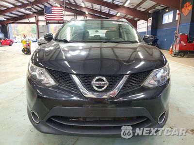 Piąte zdjęcie samochodu w środku: 2017 NISSAN ROGUE SV VIN:JN1BJ1CR2HW110646 - miniatura