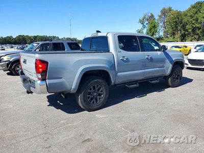 Trzecie zdjęcie samochodu z tyłu: 2020 TOYOTA TACOMA SR5 V6 VIN:3TMAZ5CN2LM133648 - miniatura